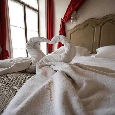 Boutique Anagennisis Hotel