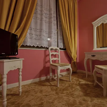 Boutique Anagennisis Pírgos